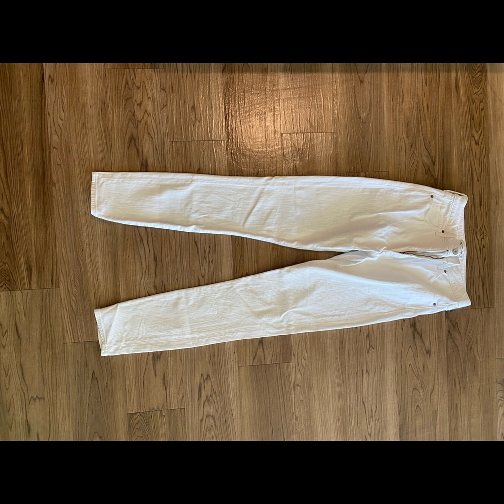 Gently worn skinny white jeans!